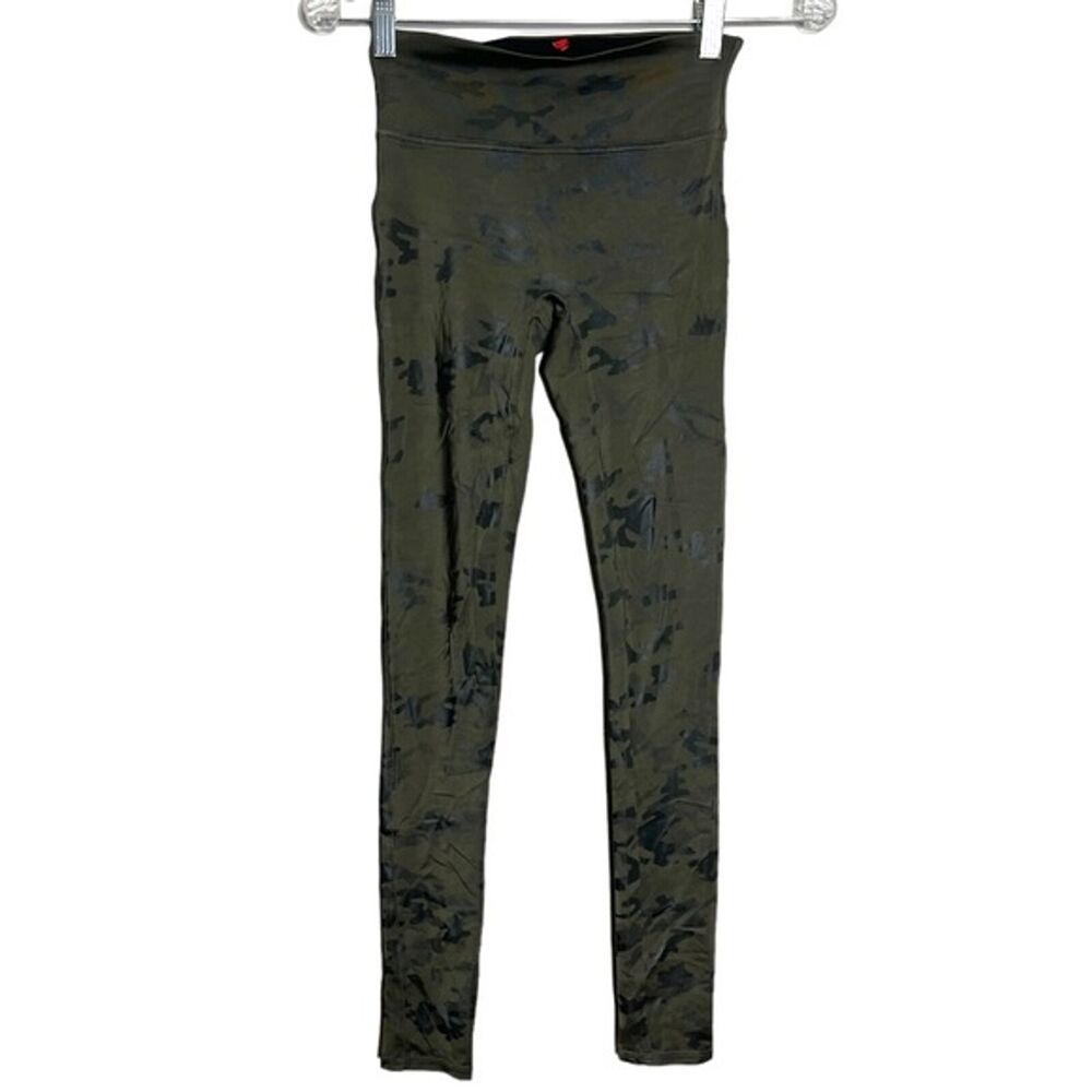 Spanx Pants Womens XS Legging Green Camo High Gloss Power Waistband Edgy Rocker‎